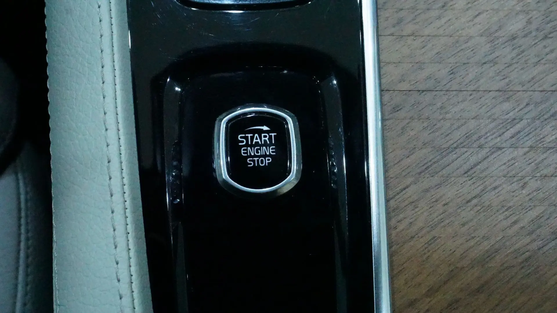 XC90 Plus BrightT8 Hybrid*360*7Sitz*Carplay*AWD