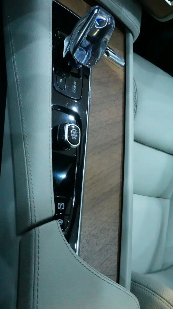 XC90 Plus BrightT8 Hybrid*360*7Sitz*Carplay*AWD