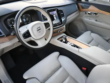 XC90 Inscription Plug-In 360 Pano VOLL LED LUFT