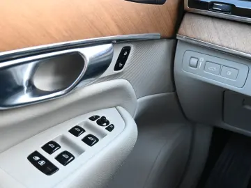 XC90 Inscription  Plug-In 360°Pano*VOLL LED*LUFT