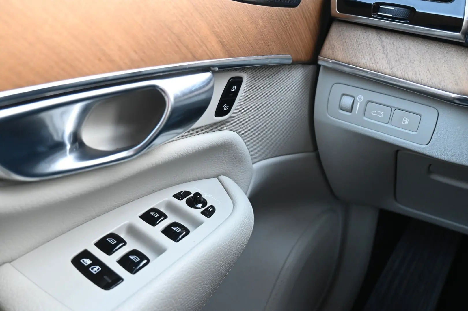 XC90 Inscription  Plug-In 360°Pano*VOLL LED*LUFT