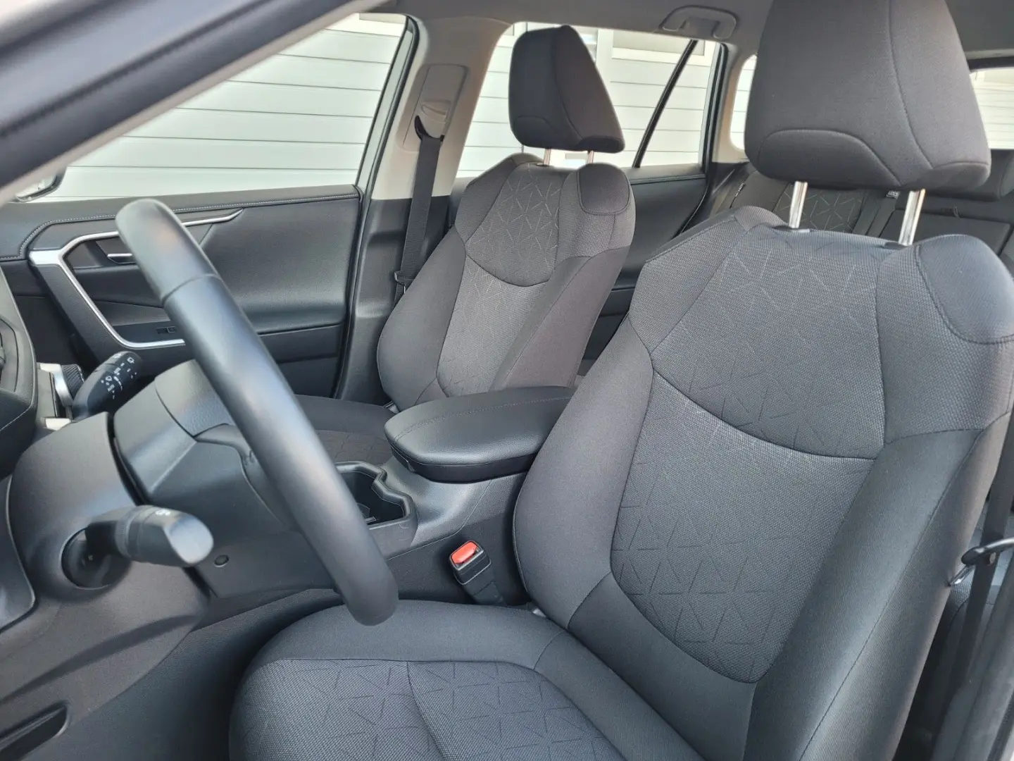 RAV 4 Comfort, ACC, LED, Virtual, 4x4, Garantie