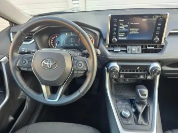 RAV 4 Comfort, ACC, LED, Virtual, 4x4, Garantie
