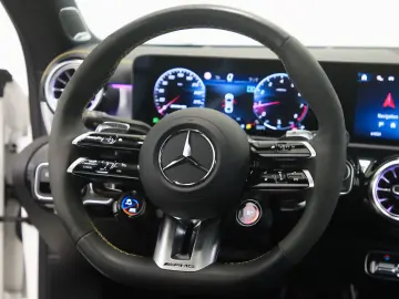 CLA 45 AMG S 4M+ Pano*HUD*Burmester*Multibeam*++