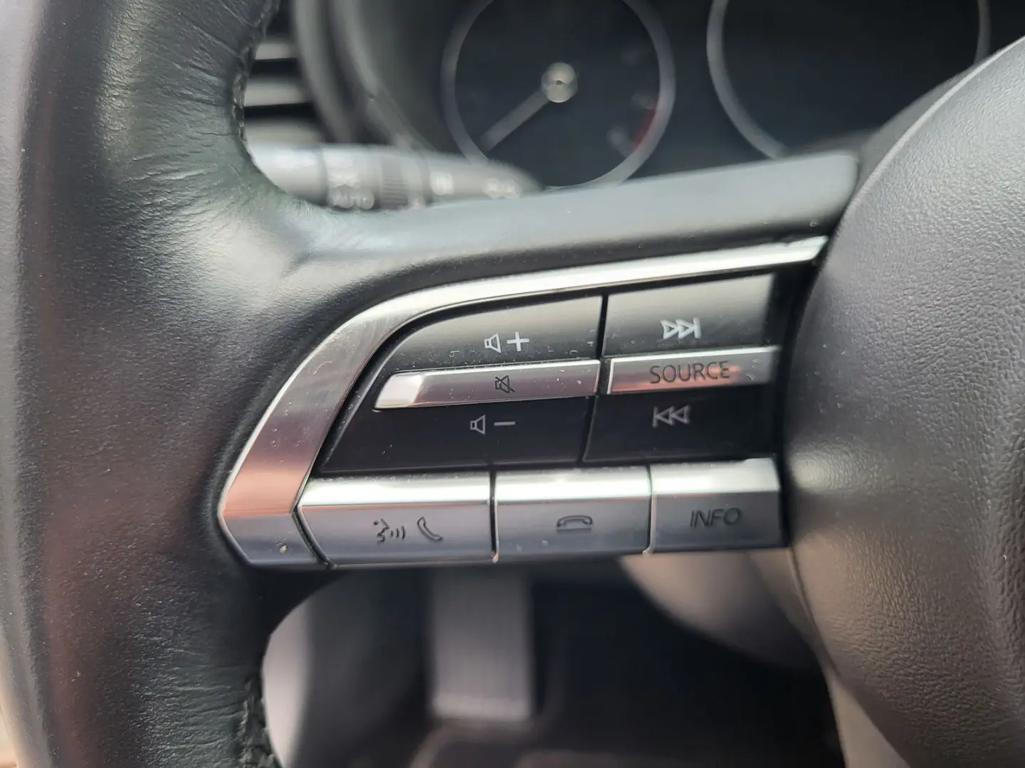 MAZDA CX-30 Selection 2WD 150PS LED-Head Up-Bose-LEASING