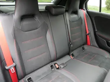 AMG A 35 4MATIC Kompaktlimousine |LED|NAVI|PANO