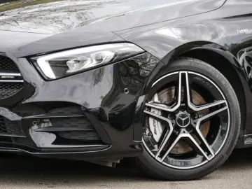 AMG A 35 4MATIC Kompaktlimousine |LED|NAVI|PANO