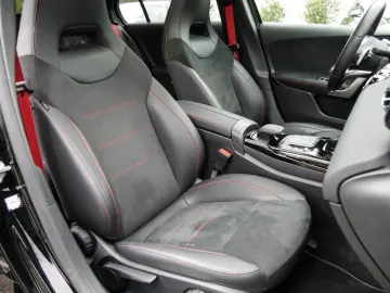 AMG A 35 4MATIC Kompaktlimousine |LED|NAVI|PANO