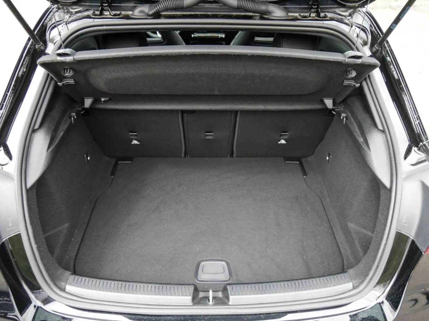 AMG A 35 4MATIC Kompaktlimousine |LED|NAVI|PANO