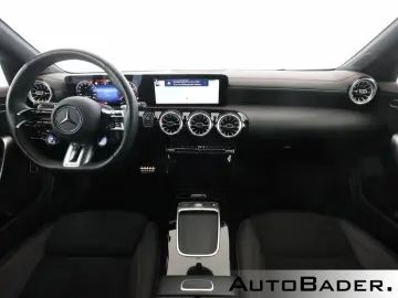 CLA 35 4M Coupé MBUX RFK KeyGO LED Spur Navi