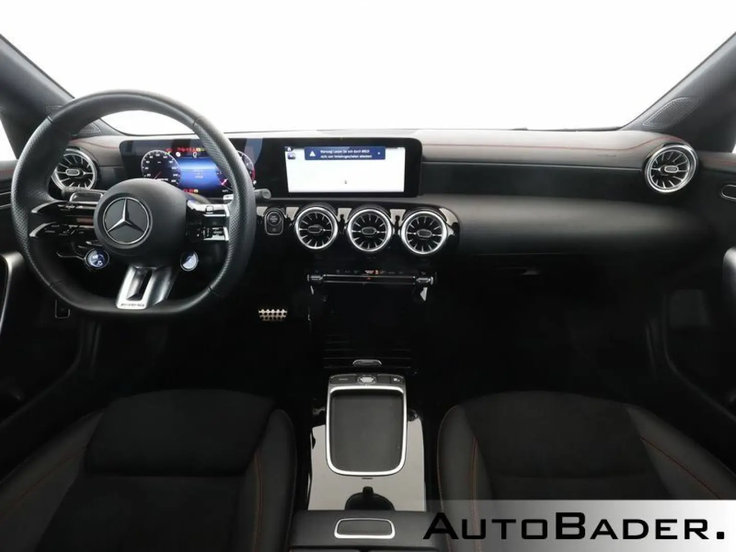 CLA 35 4M Coupé MBUX RFK KeyGO LED Spur Navi