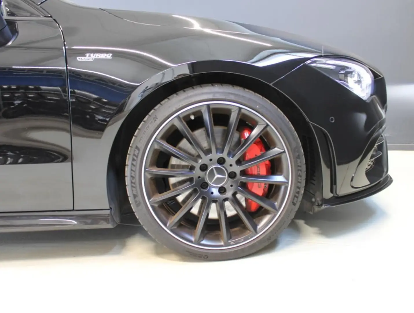 AMG CLA 35 4M CP *AERO Panorama Night Multibeam