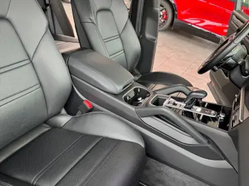 Cayenne Coupe E-Hybrid Platinum Edition
