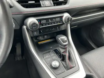 RAV4 Plug-In Hybrid 4x4e,Style/Technikpaket