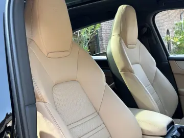 Cayenne E-Hybrid  Coupe *SCHWARZ-BEIGE*BOSE*22 Z