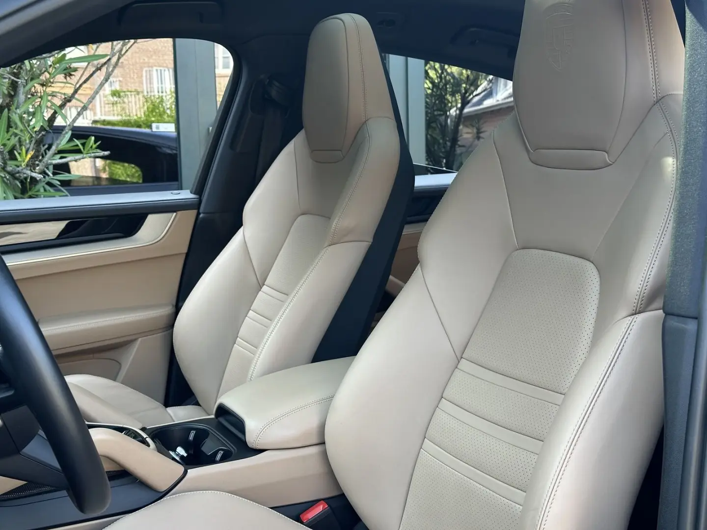 Cayenne E-Hybrid  Coupe *SCHWARZ-BEIGE*BOSE*22 Z