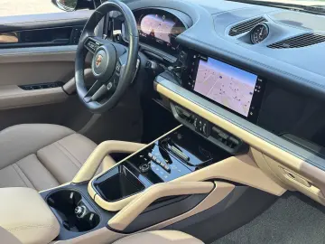 Cayenne E-Hybrid  Coupe *SCHWARZ-BEIGE*BOSE*22 Z