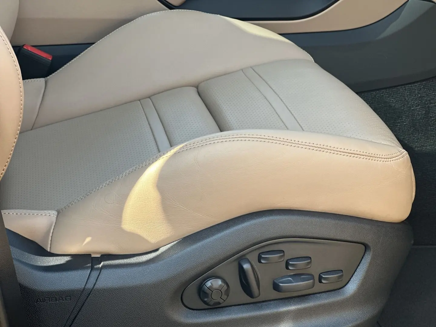 Cayenne E-Hybrid  Coupe *SCHWARZ-BEIGE*BOSE*22 Z