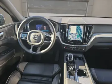 XC60 B5 B AWD Plus Dark  NAVI LED ACC LICHT
