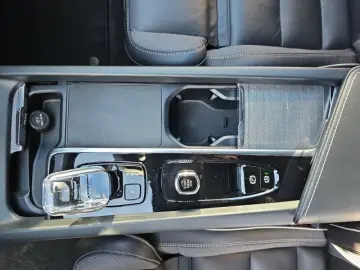 XC60 B5 B AWD Plus Dark  NAVI LED ACC LICHT