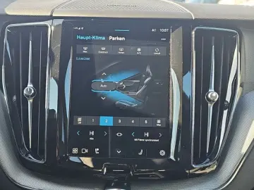 XC60 B5 B AWD Plus Dark  NAVI LED ACC LICHT