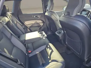 XC60 B5 B AWD Plus Dark  NAVI LED ACC LICHT