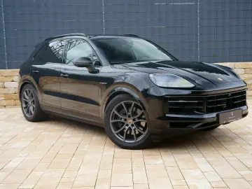 Cayenne E-Hybrid *AHK*PANO*INNO*KEYLESS*BOSE