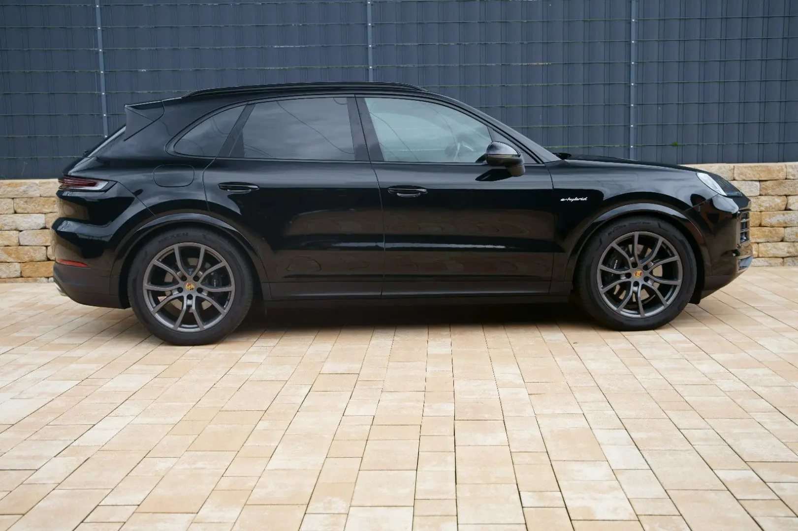 Cayenne E-Hybrid *AHK*PANO*INNO*KEYLESS*BOSE