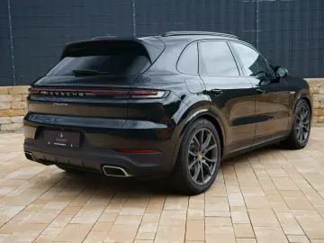 Cayenne E-Hybrid *AHK*PANO*INNO*KEYLESS*BOSE