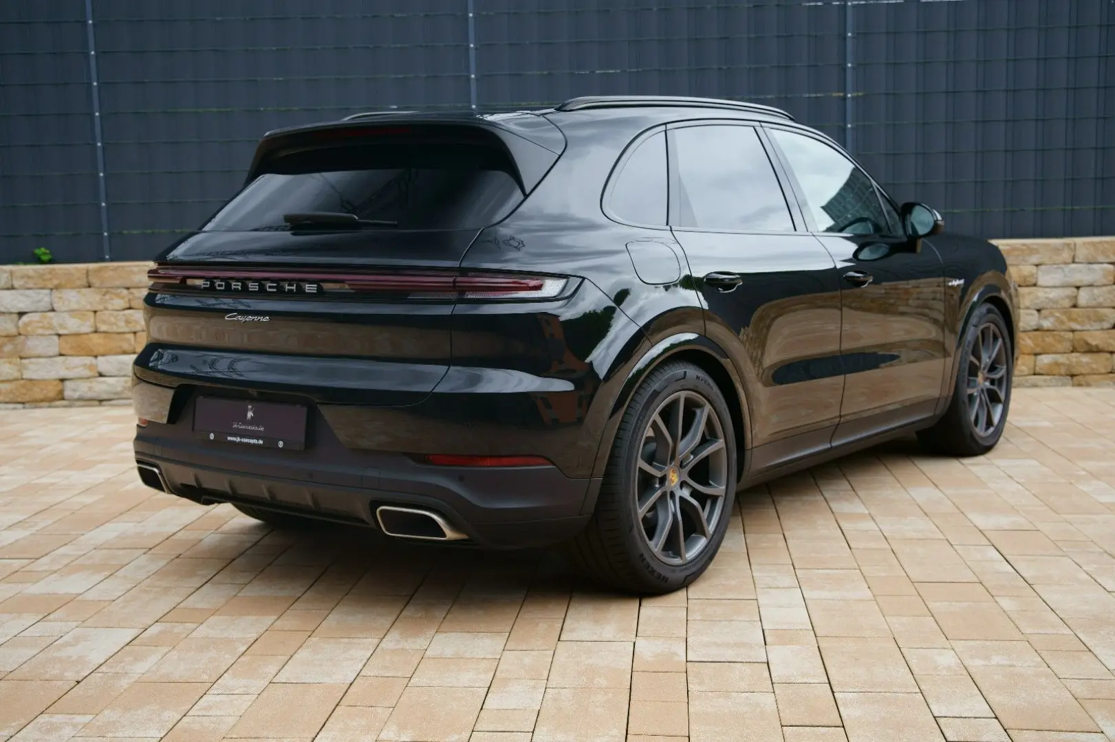 Cayenne E-Hybrid *AHK*PANO*INNO*KEYLESS*BOSE