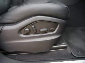Cayenne E-Hybrid *AHK*PANO*INNO*KEYLESS*BOSE