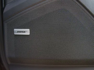 Cayenne E-Hybrid *AHK*PANO*INNO*KEYLESS*BOSE
