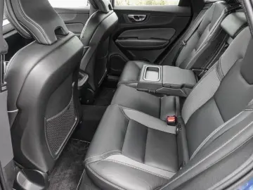 XC60 B5 AWD R-Design AHK LED
