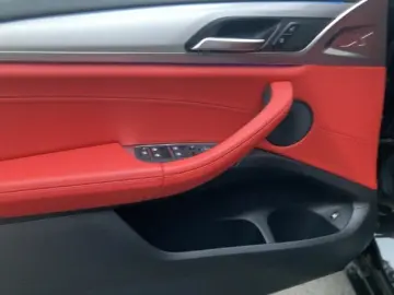 X3 xDr30e M-Sport Kamera DAB 20''LM Sitzhzg