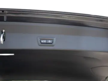 X3 xDrive 20d FACEL. AHK LASER LED W-LAN NAVI