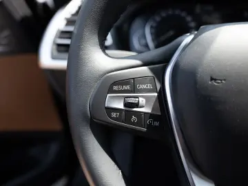 X3 xDrive 20d FACEL. AHK LASER LED W-LAN NAVI