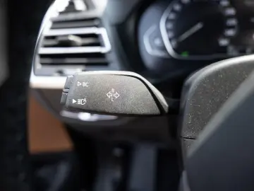 X3 xDrive 20d FACEL. AHK LASER LED W-LAN NAVI
