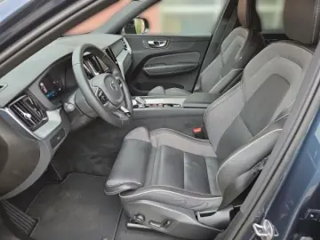 XC60 AWD B5 Benzin Plus Dark Standhzg AHK ACC Pi