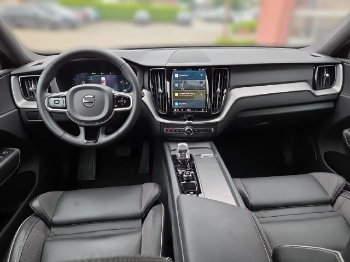 XC60 AWD B5 Benzin Plus Dark Standhzg AHK ACC Pi
