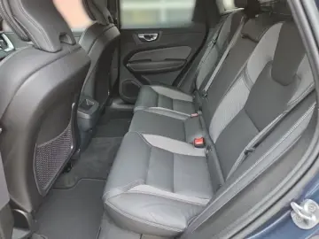 XC60 AWD B5 Benzin Plus Dark Standhzg AHK ACC Pi