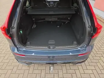 XC60 AWD B5 Benzin Plus Dark Standhzg AHK ACC Pi
