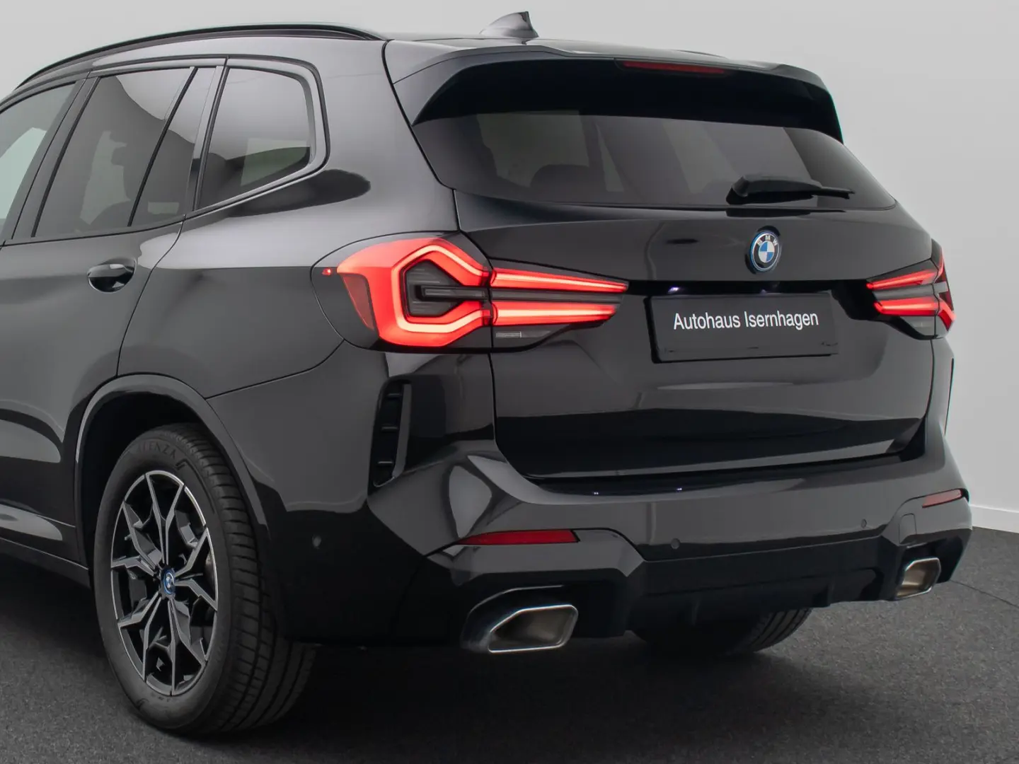 X3 xD30e M Sport DAB Kamera HiFi LED DriveAs 19
