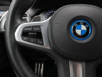 X3 xD30e M Sport DAB Kamera HiFi LED DriveAs 19