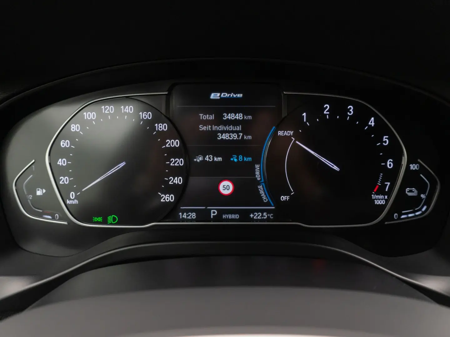 X3 xD30e M Sport DAB Kamera HiFi LED DriveAs 19