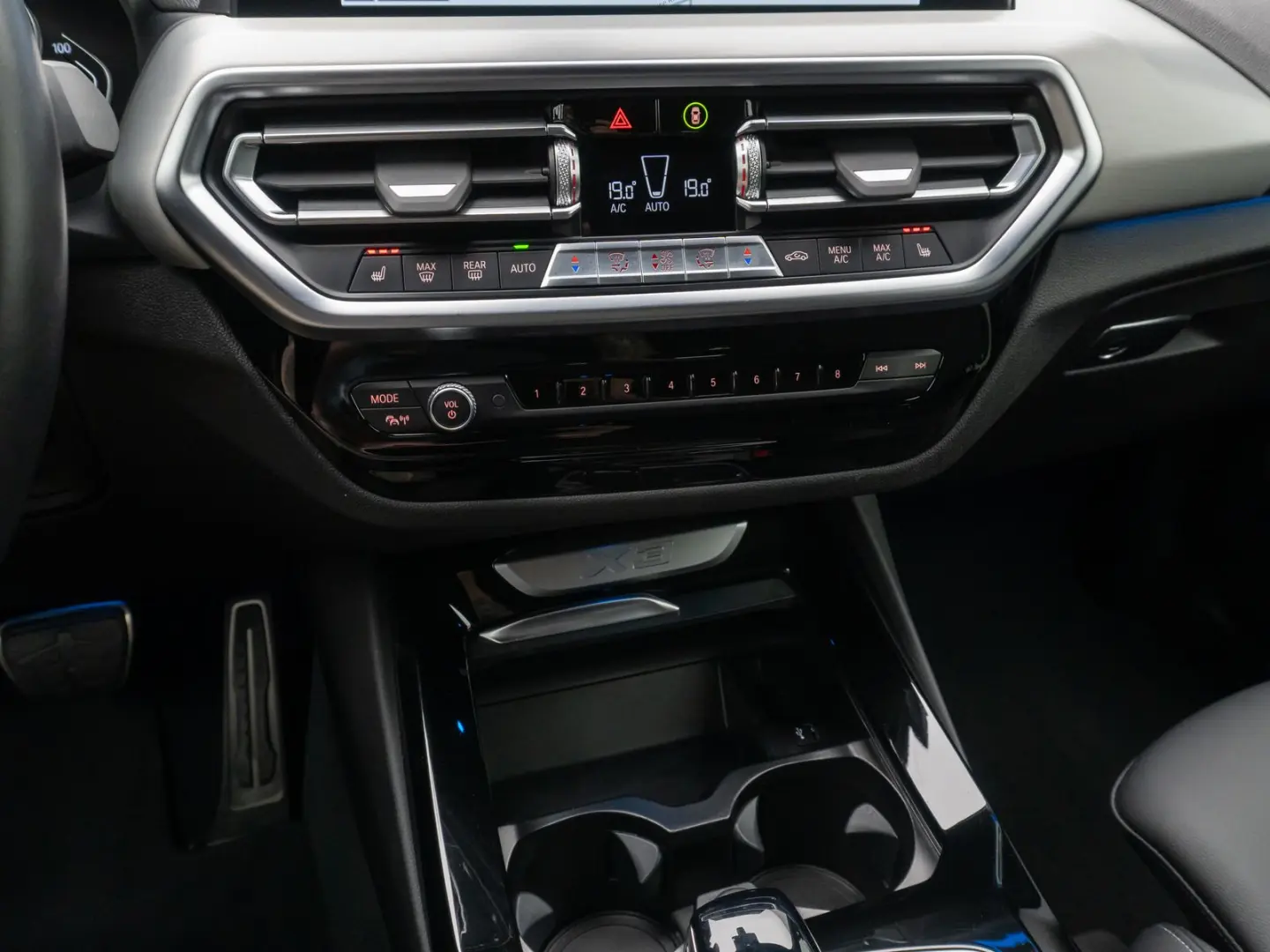X3 xD30e M Sport DAB Kamera HiFi LED DriveAs 19