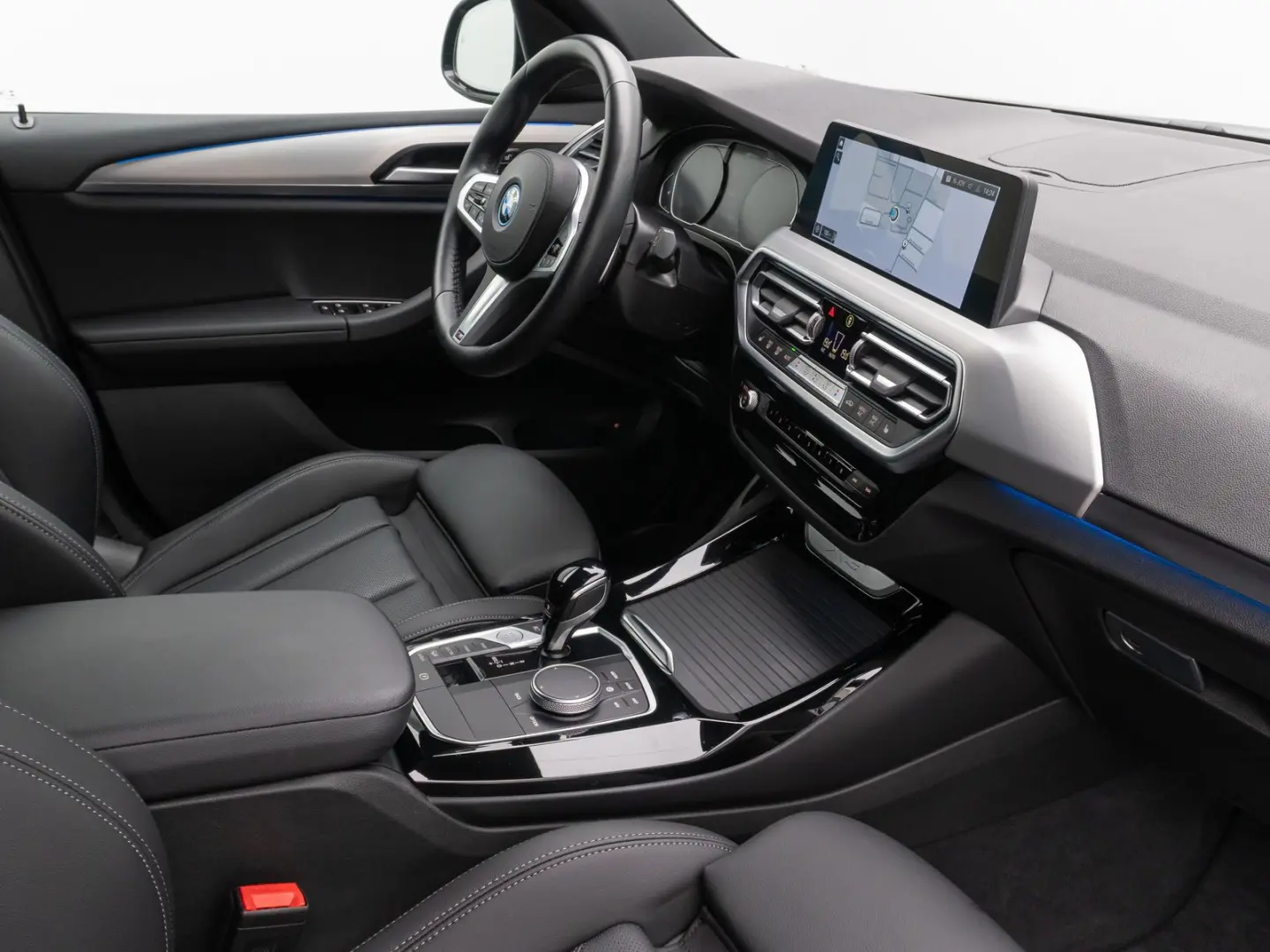 X3 xD30e M Sport DAB Kamera HiFi LED DriveAs 19