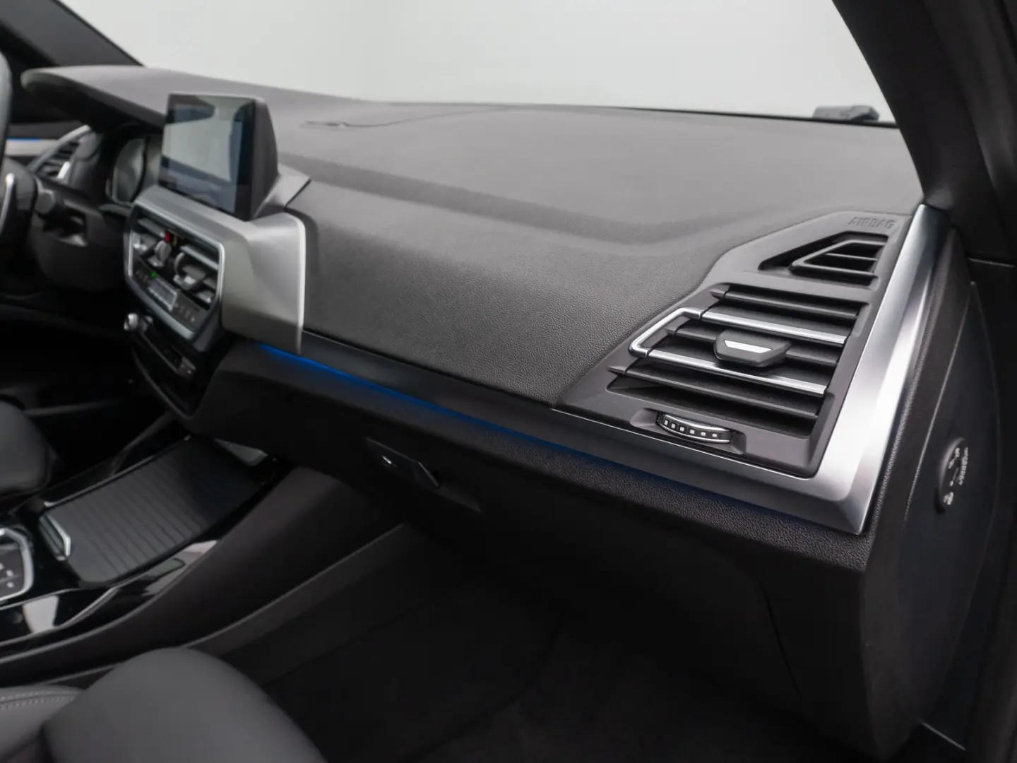 X3 xD30e M Sport DAB Kamera HiFi LED DriveAs 19