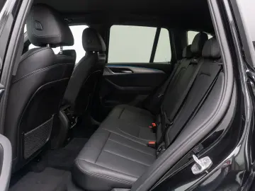X3 xD30e M Sport DAB Kamera HiFi LED DriveAs 19