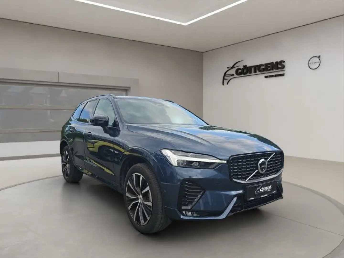 XC60 B5  AWD Ultimate Dark AHK NAVI 360° STANDH