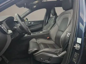 XC60 B5  AWD Ultimate Dark AHK NAVI 360° STANDH